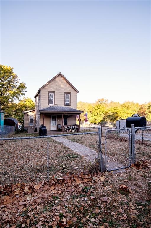 view of front property featuring a porch