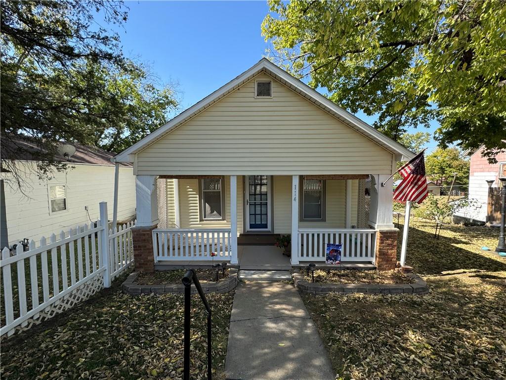 bungalow with a porch