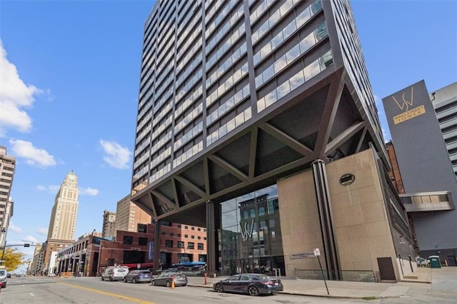 1101 Walnut St Unit 605, Kansas City, MO 64106 - view of property featuring a city view