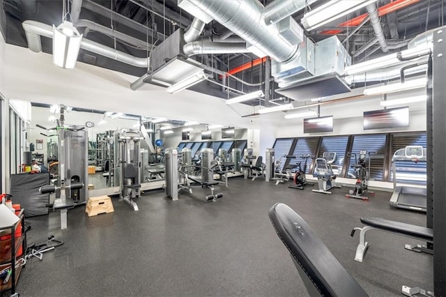 1101 Walnut St Unit 605, Kansas City, MO 64106 - gym with a towering ceiling