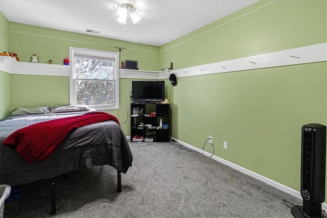 bedroom featuring carpet floors