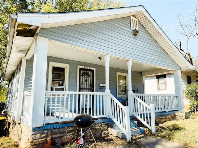 view of front of property with covered porch