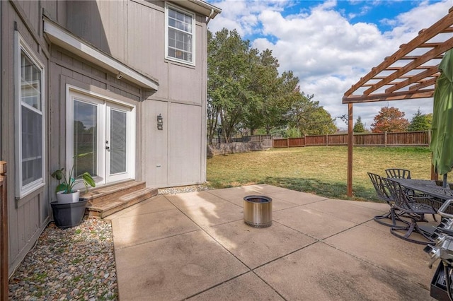 view of patio featuring a pergola