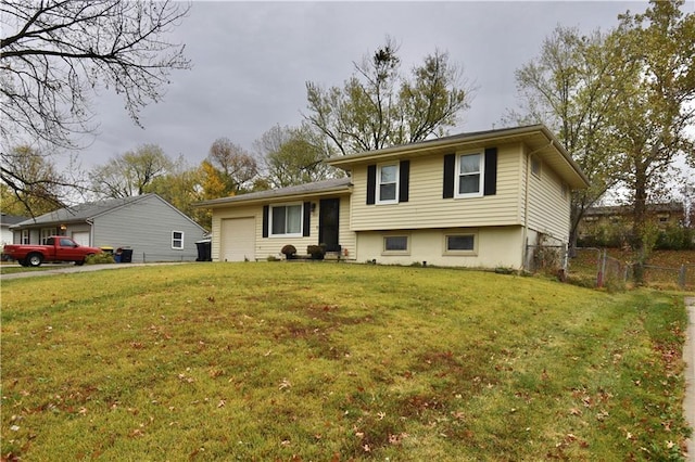 split level home featuring a front yard