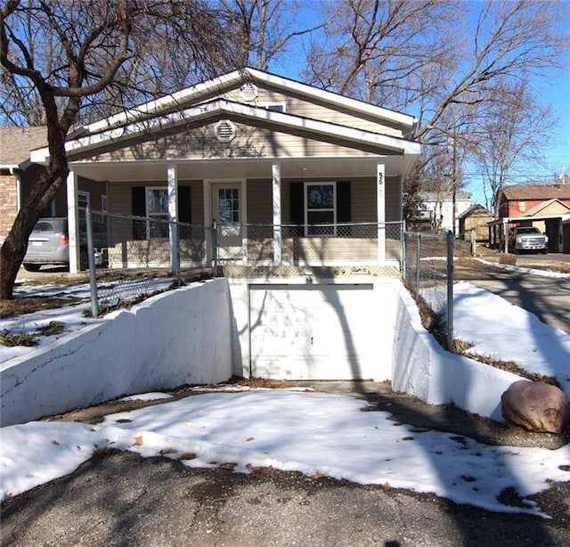 view of front of property with covered porch