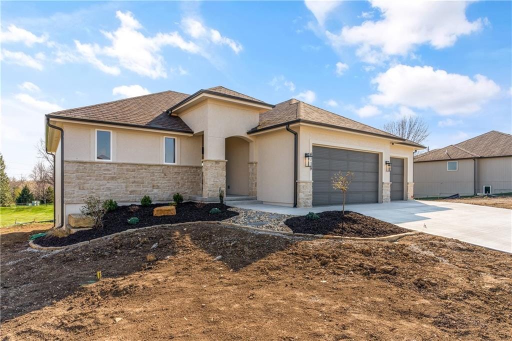 view of front of home featuring a garage