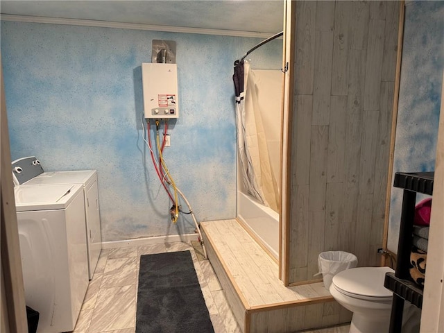 bathroom with curtained shower, toilet, crown molding, and independent washer and dryer