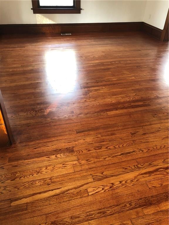 room details with hardwood / wood-style floors