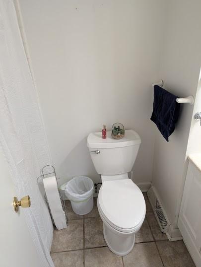 bathroom featuring toilet