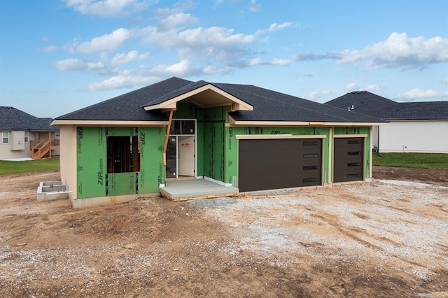 view of front facade featuring a garage