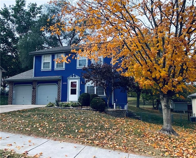 view of front facade with a garage