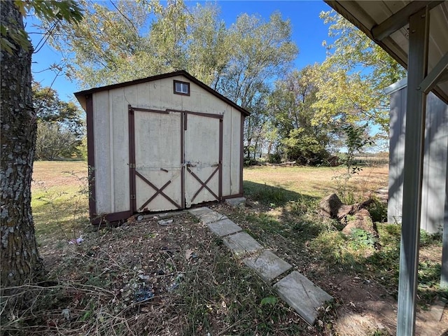 view of outdoor structure