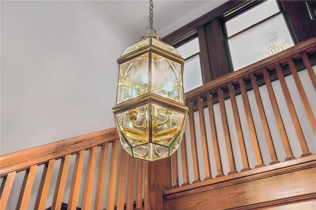 503 S 2nd St, Clinton, MO 64735 - detailed view of a chandelier