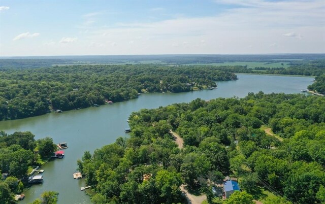 218 NE Lakeside Dr, La Cygne, KS 66040