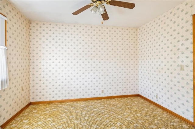 empty room featuring ceiling fan