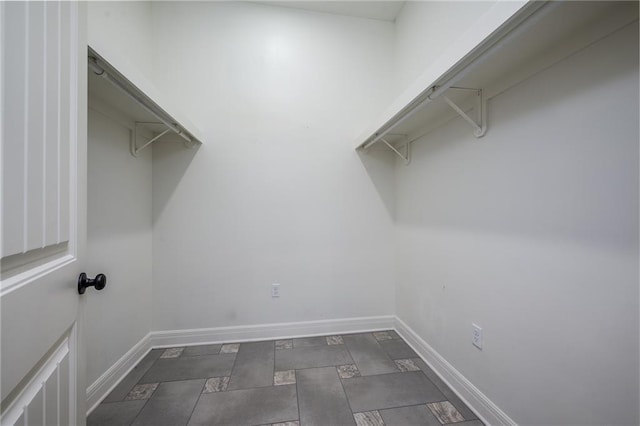 20473 199th St, Tonganoxie, KS 66086 - view of spacious closet