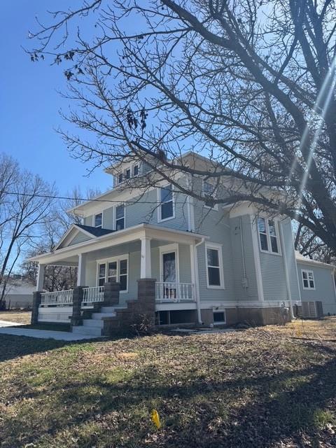 501 W Berry St, Hamilton, MO 64644 - photo 1