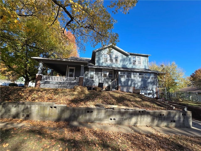 view of front of home featuring a porch