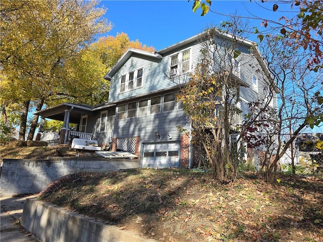 view of front of home with a garage