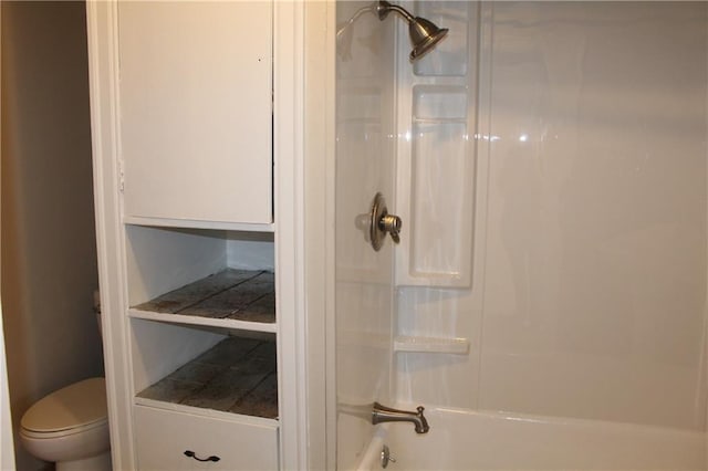 1201 W 4th St, Coffeyville, KS 67337 - full bath with toilet and  shower combination