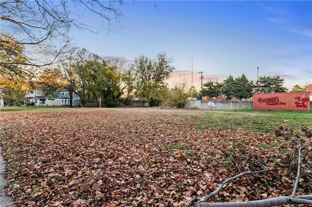 2833 Harrison St, Kansas City, MO 64108 - photo 14
