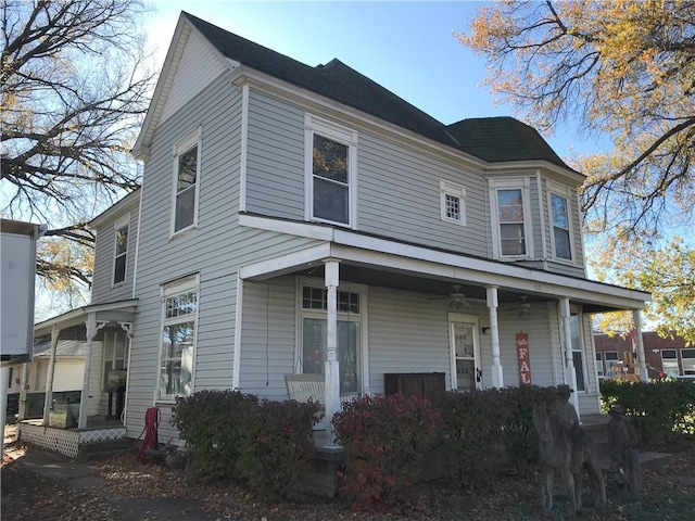 view of front of property with covered porch