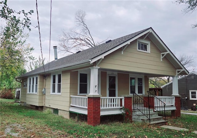 bungalow-style house with covered porch