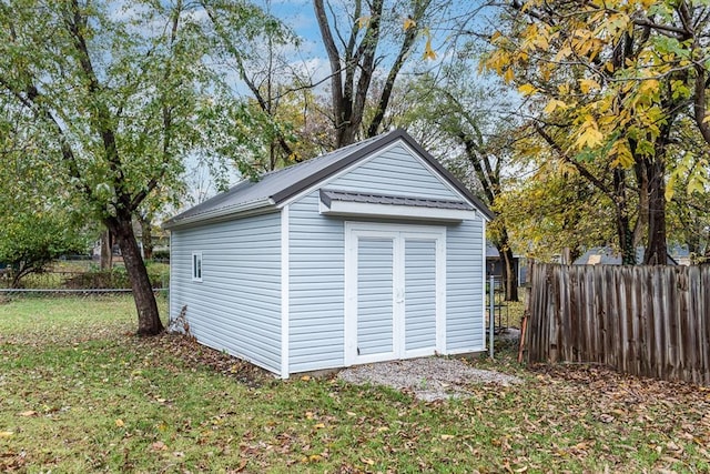 204 N 17th St, Leavenworth, KS 66048 - garage featuring a shed