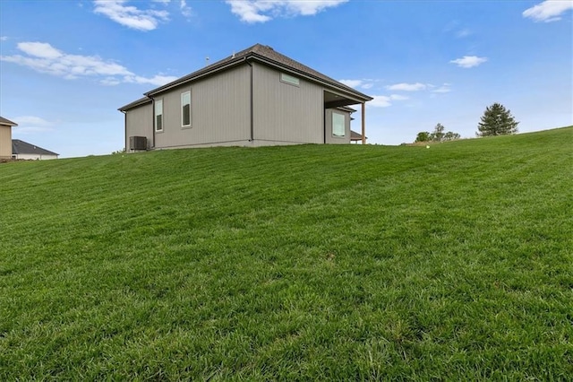 4287 Lake Shore Ct, Basehor, KS 66007 - exterior space featuring a yard and cooling unit