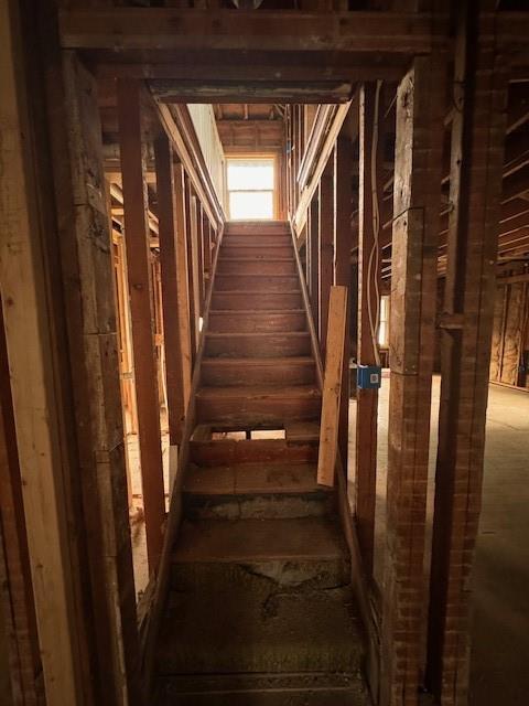 4203 E 68th St, Kansas City, MO 64132 - view of staircase
