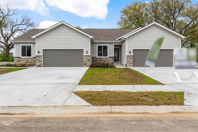 800 Highland Dr, Edwardsville, KS 66111 - photo 2