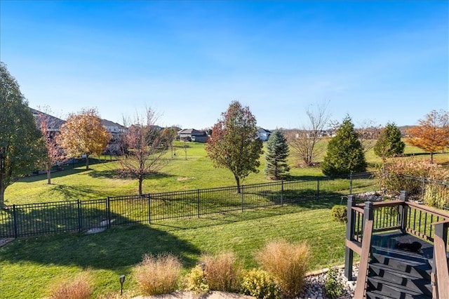 view of yard featuring a rural view