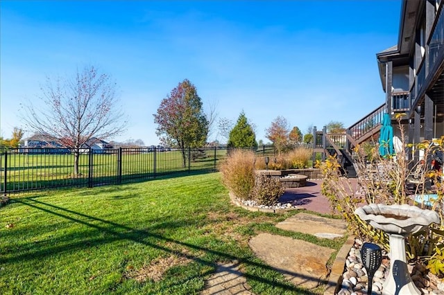 view of yard with a patio