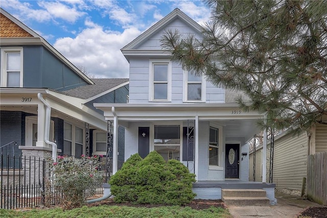 view of front of house featuring a porch