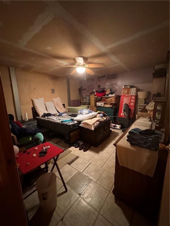 bedroom featuring ceiling fan