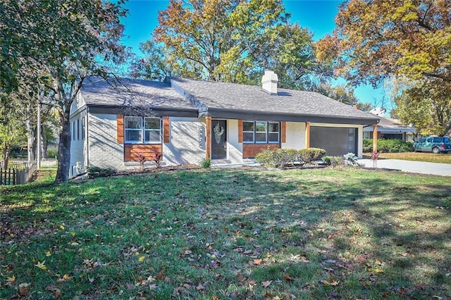 ranch-style house featuring a front yard