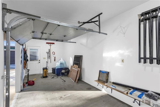 32225 W 88th St, De Soto, KS 66018 - view of garage
