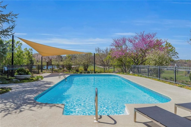 32225 W 88th St, De Soto, KS 66018 - view of swimming pool featuring a fenced in pool, a patio area, and fence