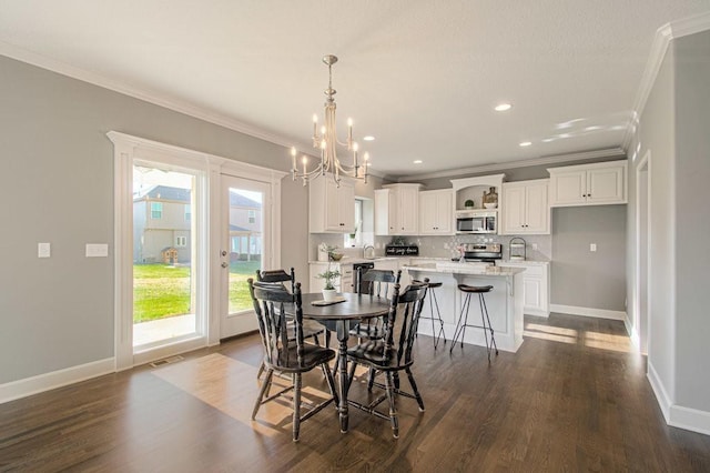 dining space featuring recessed lighting, ornamental molding, baseboards, and dark wood-style flooring