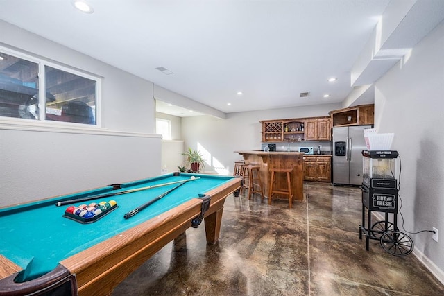 rec room with bar area and billiards