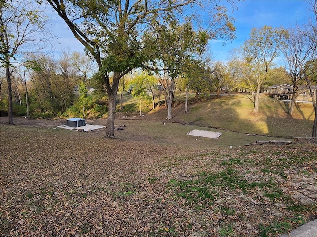 2716 N 10th St, Independence, KS 67301 - view of yard