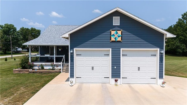 view of front facade featuring a front lawn and covered porch