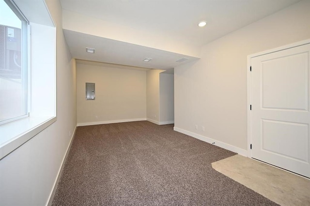 spare room with carpet flooring