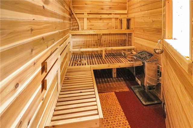 view of sauna / steam room