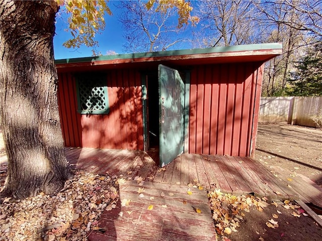 view of outbuilding