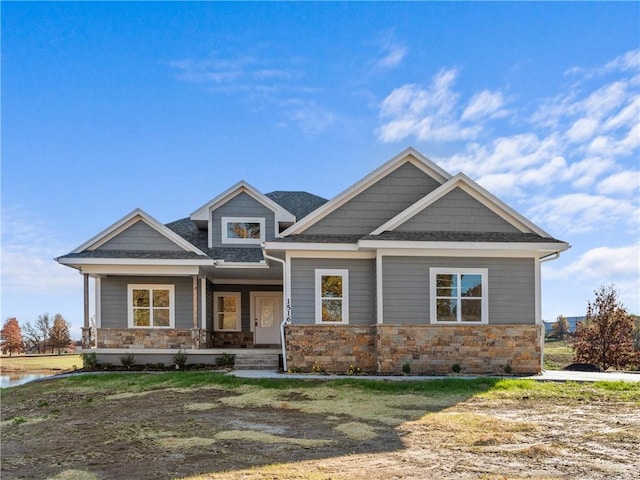 craftsman-style house featuring covered porch