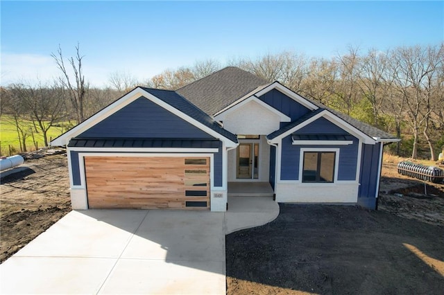 view of front of house featuring a garage