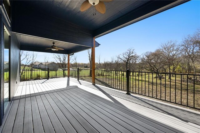 deck with ceiling fan