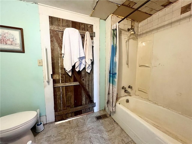 bathroom featuring toilet and shower / bathtub combination with curtain