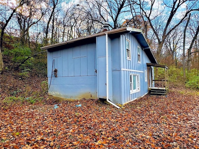 view of outdoor structure